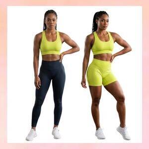 Activewear Bundle: Peachy Bunz Leggings & AUROLA Scrunch Shorts